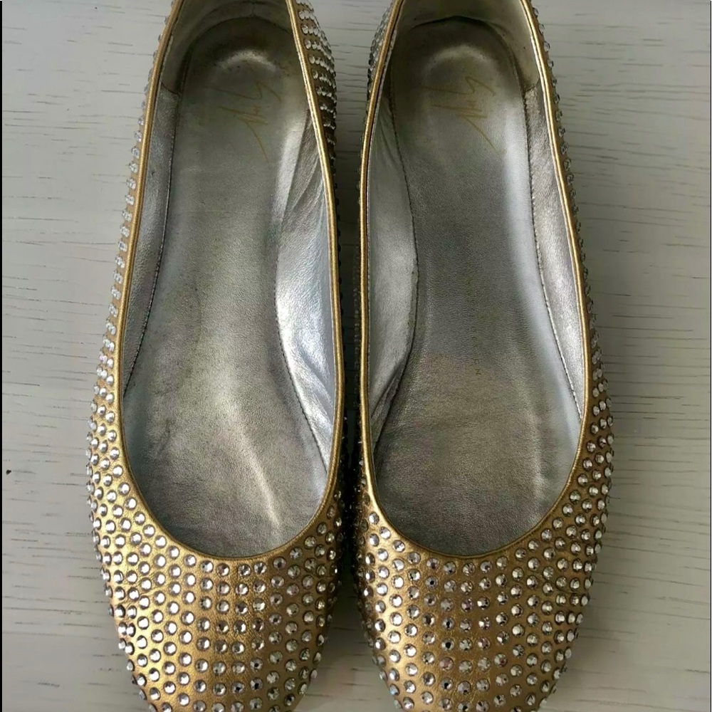 GUISEPPE ZANOTTI Gold flats w/ Swarovski Crystals